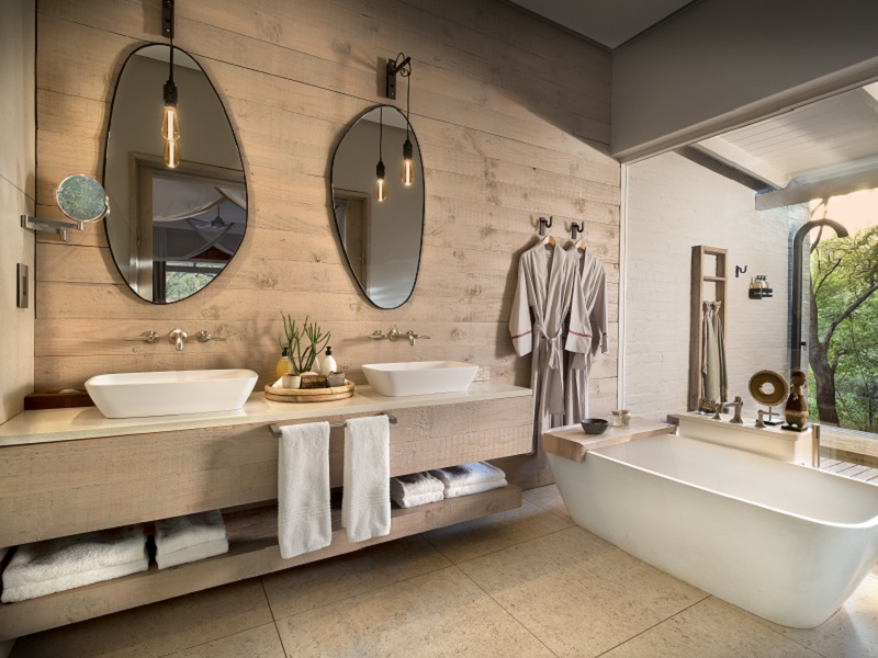 Bathroom at Morukuru Farm House