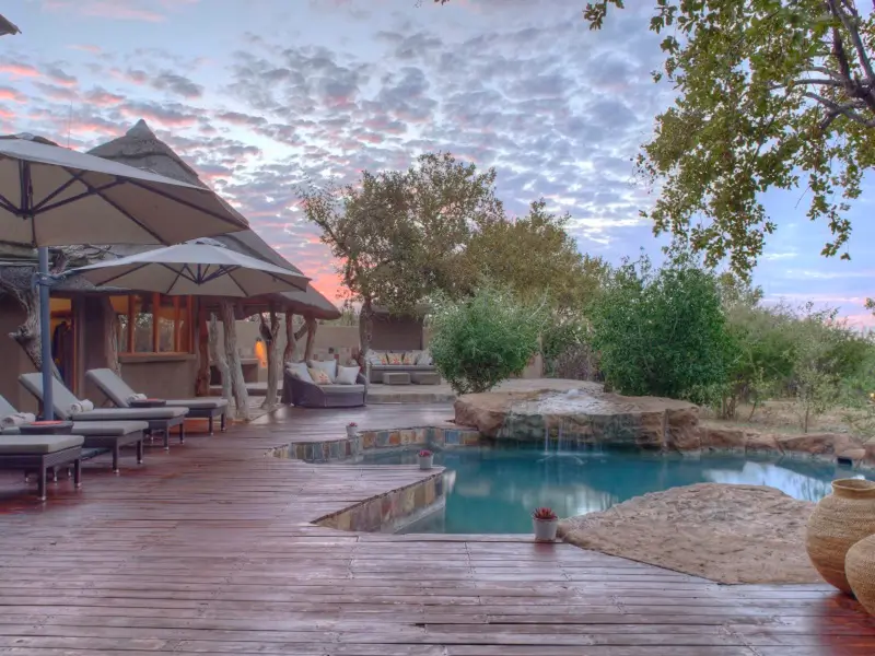 The pool at Rhulani Safari Lodge